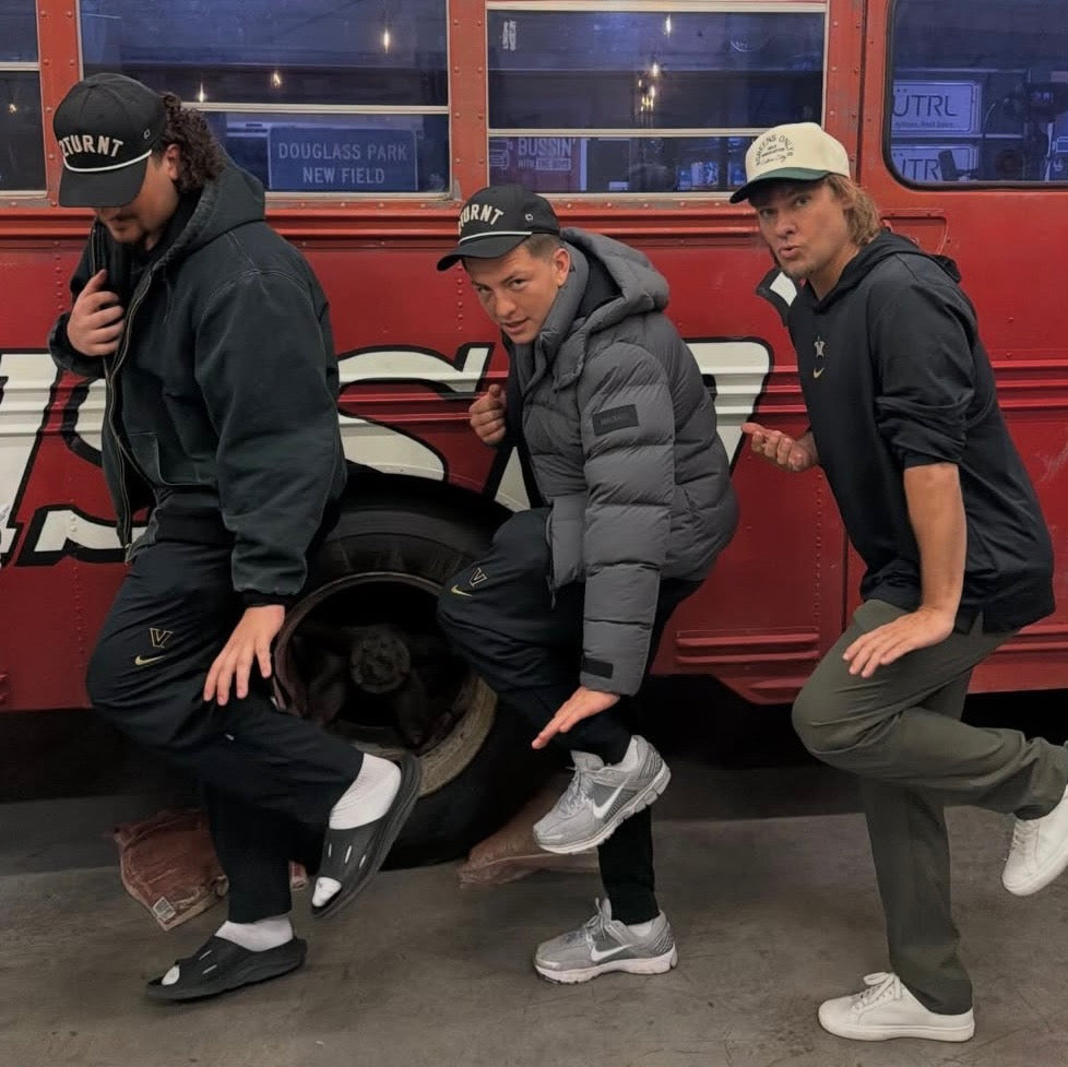 2TURNT - Black (White Rope) Hat